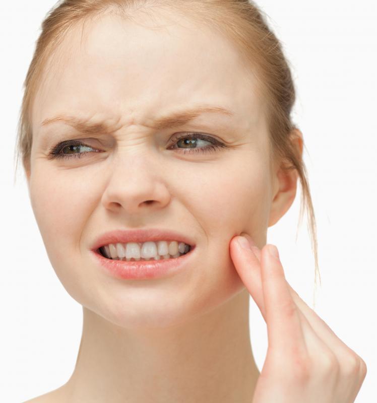 What are the Causes of Jaw Pain? (with pictures)