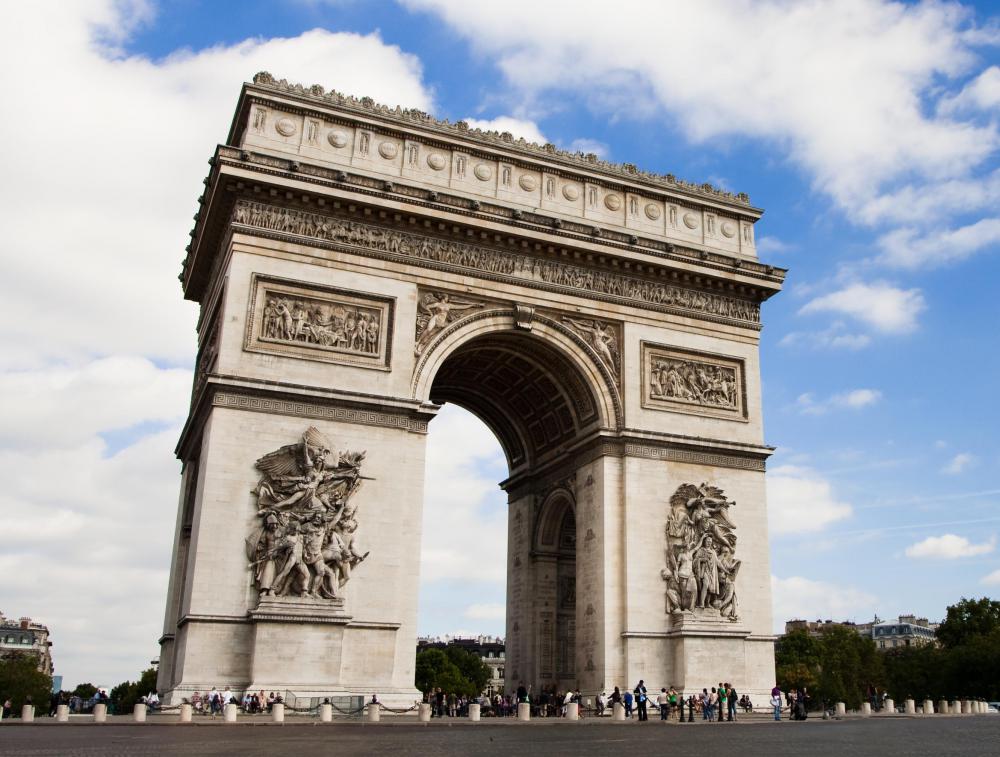 In France, the prime minister and president focus on different aspects of foreign and internal policy.