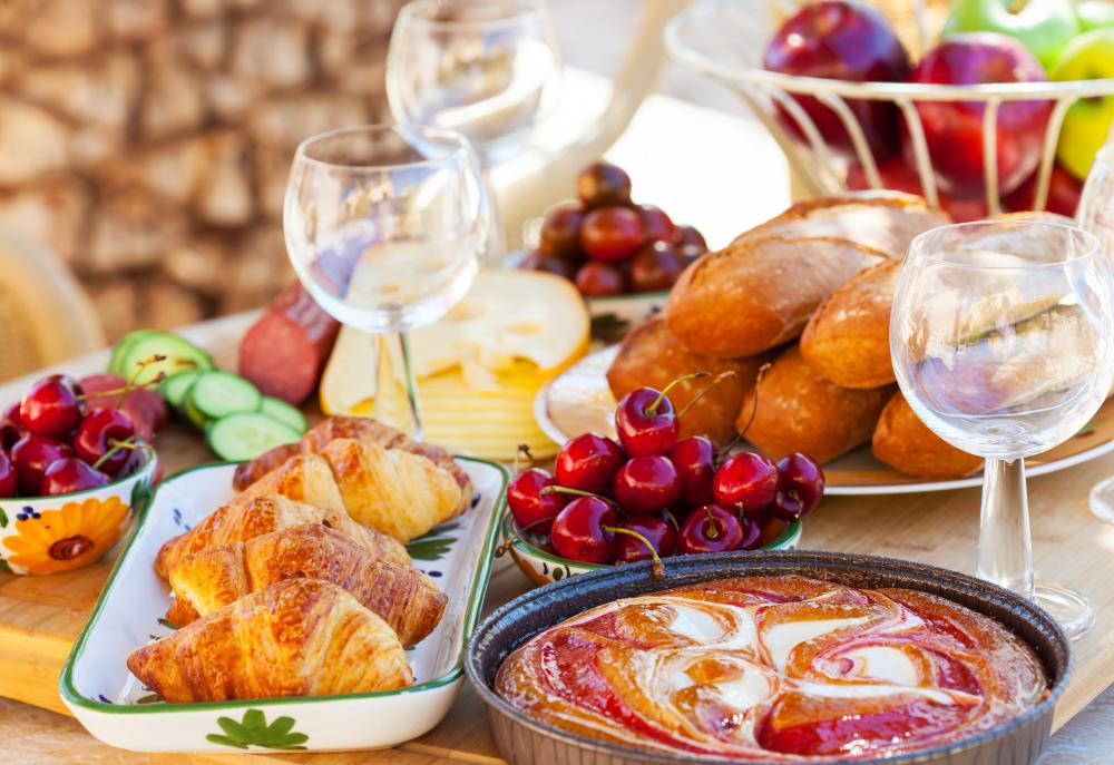 The Macy’s Thanksgiving Day Parade® is traditionally held in the morning so as to not disrupt Thanksgiving dinner.