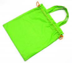 Travel shoes bags often feature a drawstring closure in place of a zipper.