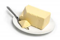 Margarine is a common type of hydrogenated oil. 