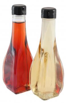 Red and white rice vinegar