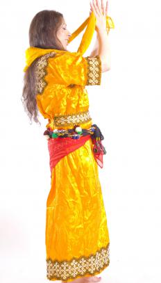 Caftans are flowing, ankle-length robes usually made from either silk or cotton.