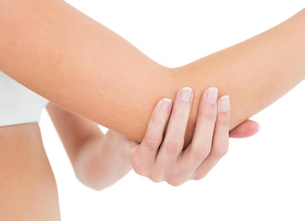 Joints between the elbow contain articular cartilage.