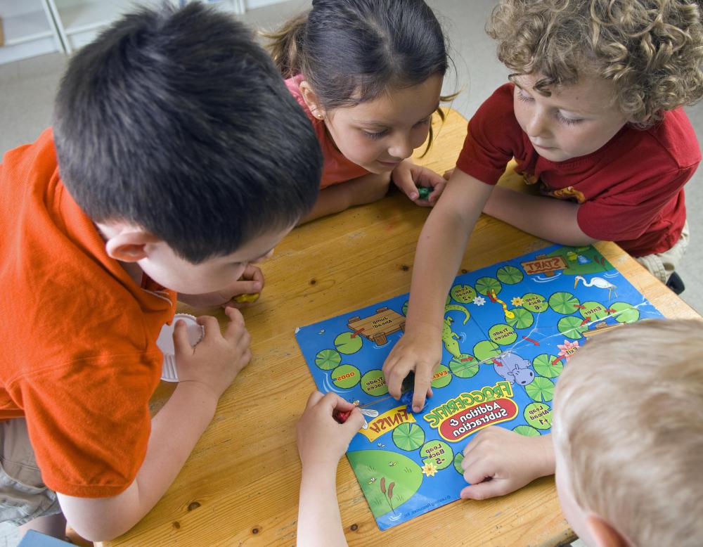 small childrens playing games