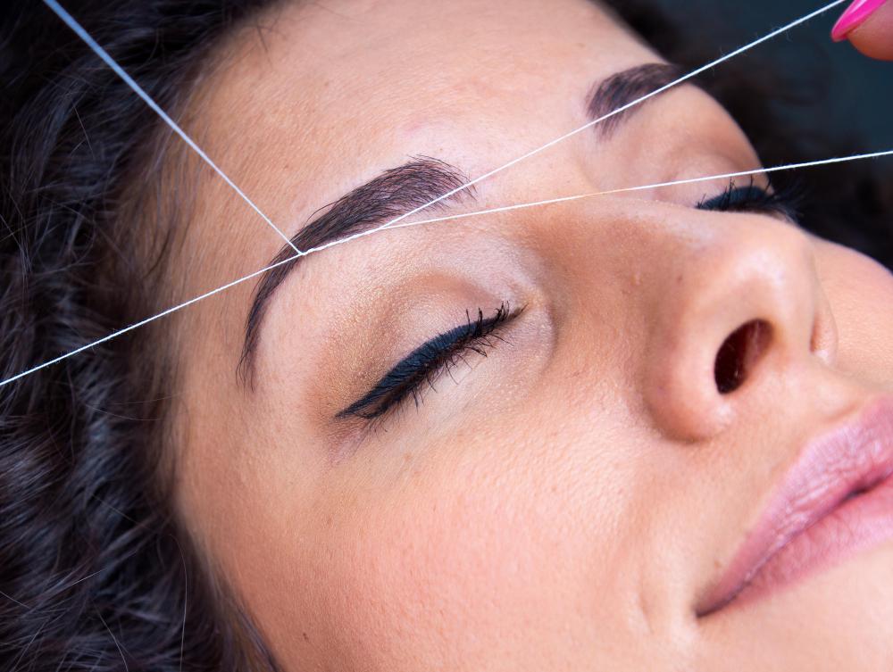 what-are-the-advantages-of-eyebrow-threading-with-pictures