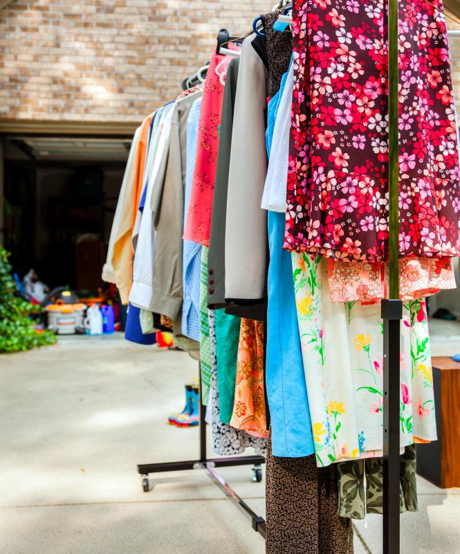 How to Hang Clothes for a Garage Sale