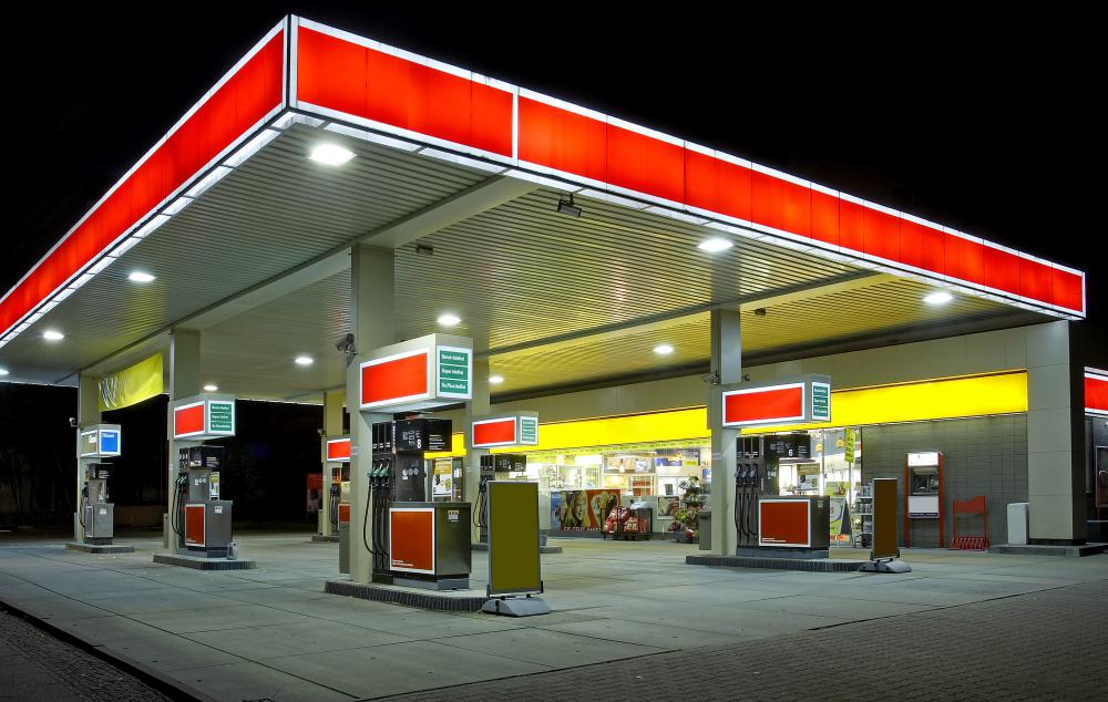 How Do I Become a Gas Station Owner? (with pictures)