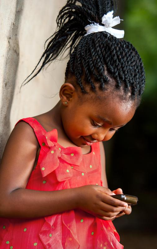  Les psychologues pour enfants utilisent souvent la thérapie par le jeu et d'autres techniques pour aider un jeune enfant à exprimer ses émotions.