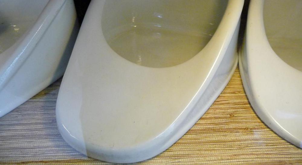 What is a Bedpan? (with pictures)