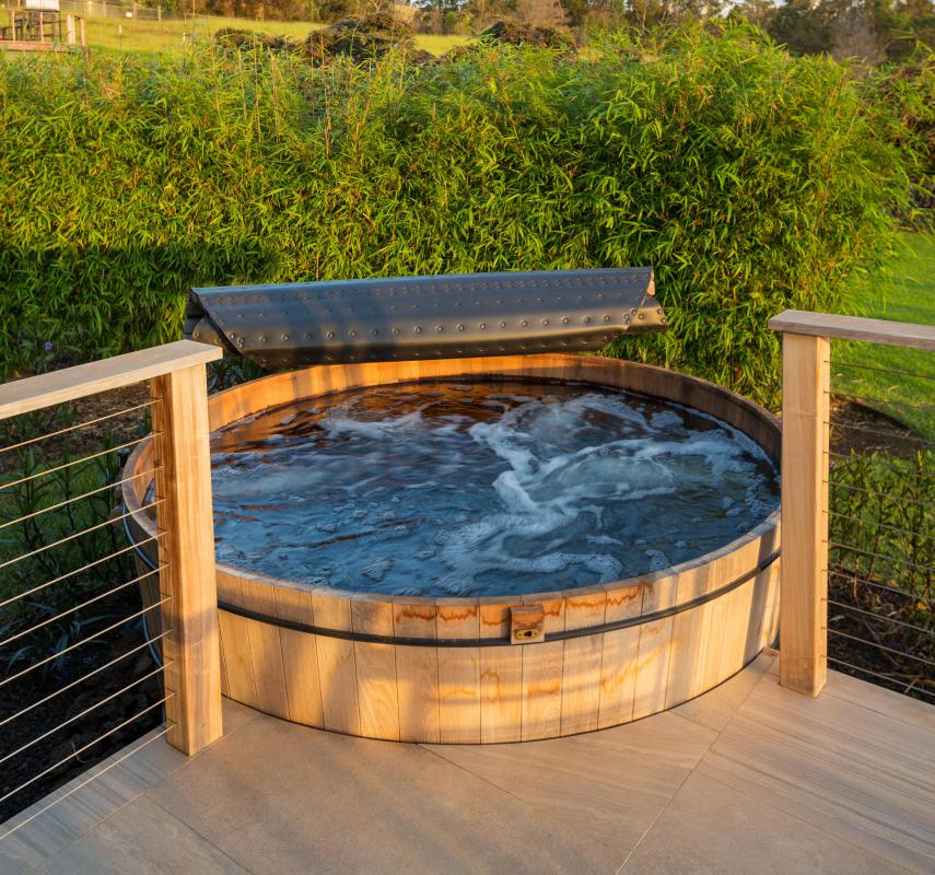 What is the Difference Between a Hot Tub and Jacuzzi&?