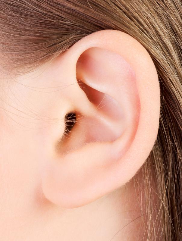 What is a Popped Eardrum? (with pictures)