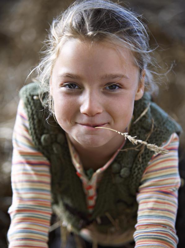  L'utilisation de l'éclairage latéral et de la faible profondeur de champ sont courantes en photographie de portrait.