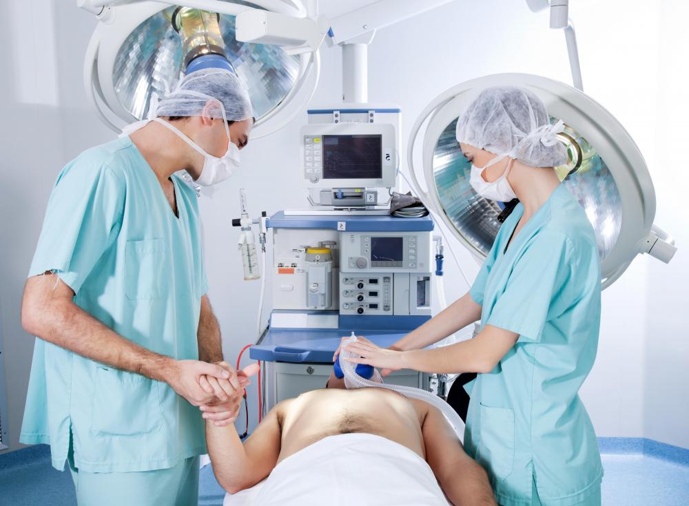 What does an Anesthesia Technician do? (with pictures)