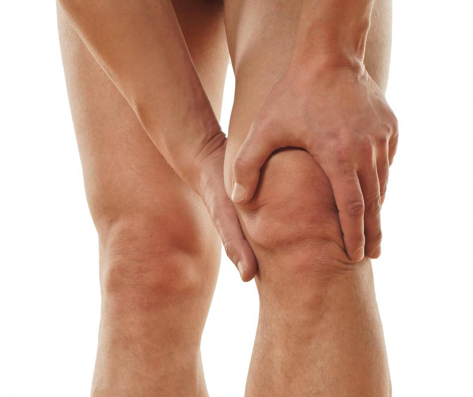 loose kneecap symptoms