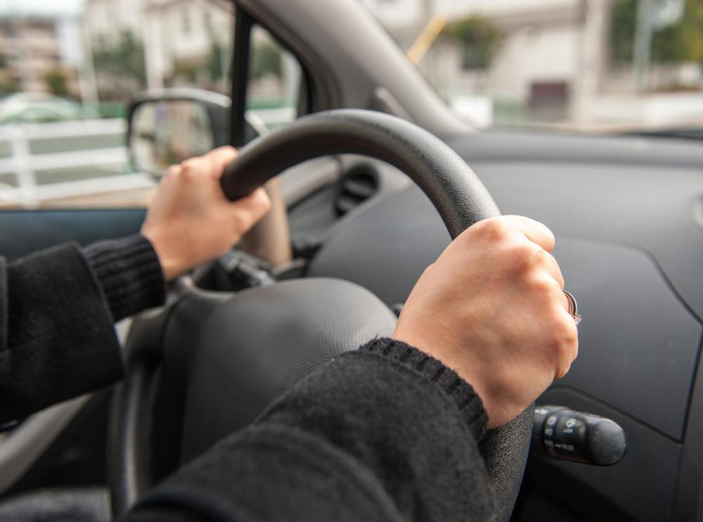 een beginnende botsingsraster moet mogelijk een geldig rijbewijs hebben.