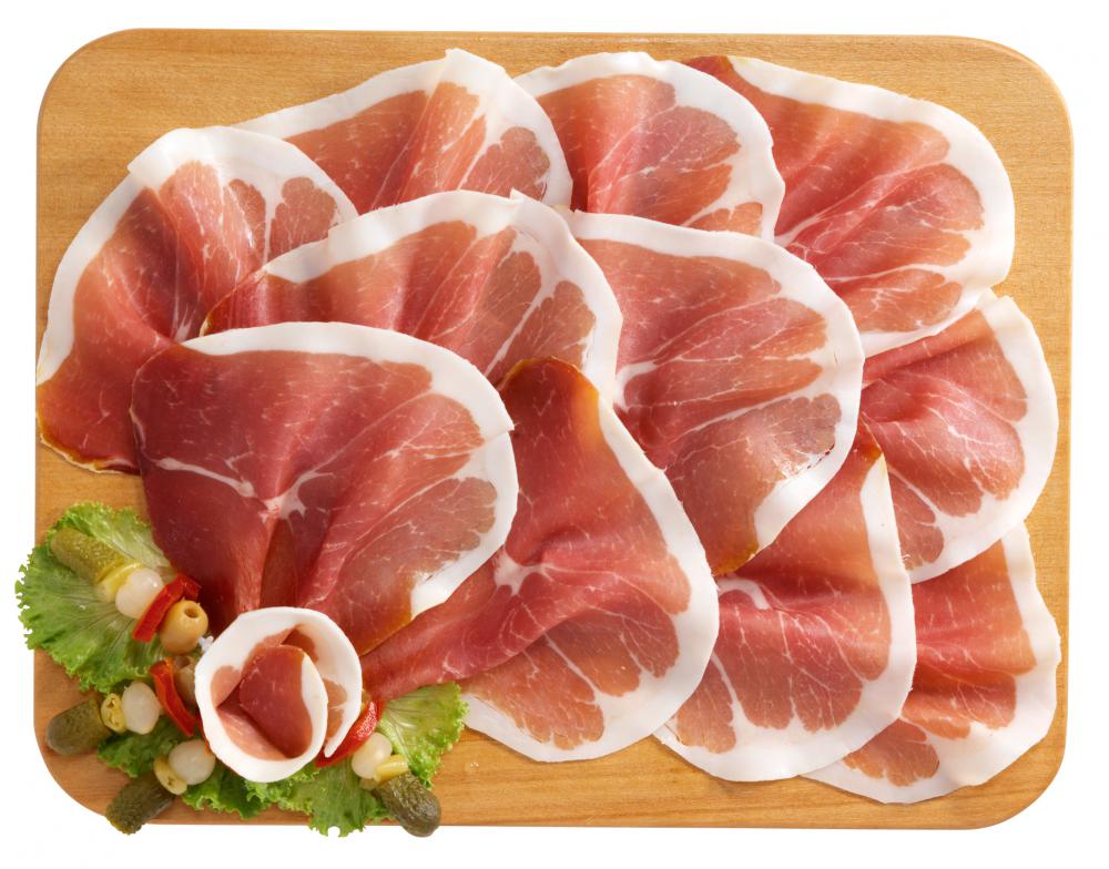 What is Raw Ham? (with pictures)