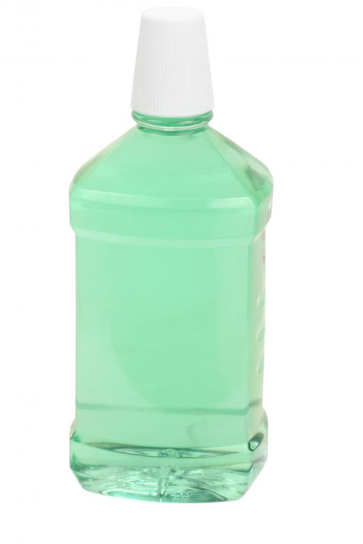 Mouthwash can help minimize a cold sore.