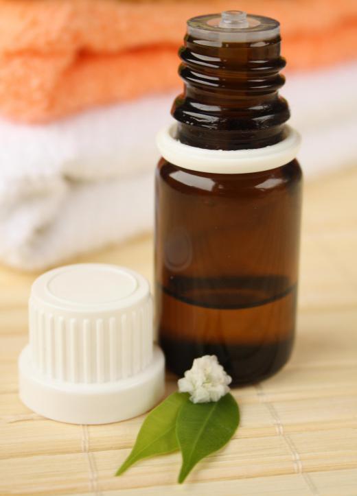 Tea tree oil can be applied topically as a natural candida treatment.