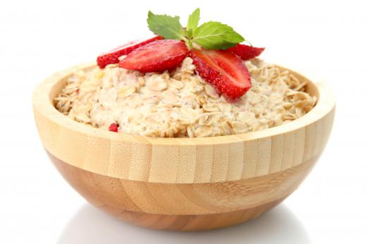 Oatmeal is one of the best foods for maintaining breastfeeding health.