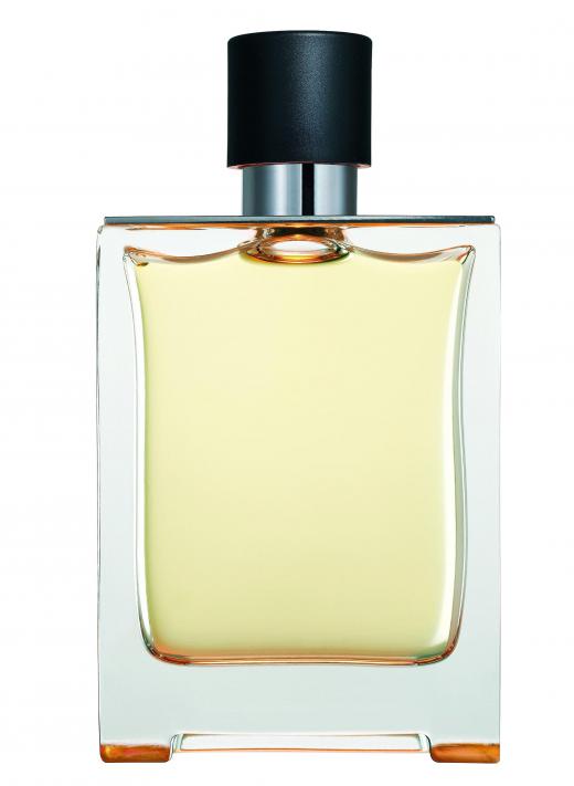 Sensitivity to perfume can cause neck itching.