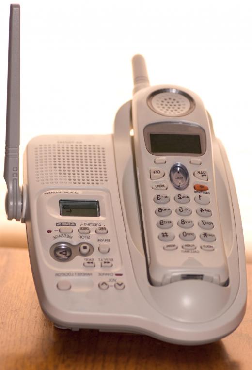 Telephones with multiple data message format caller ID show the name and number of the caller.