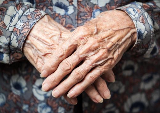 Research suggests that elderly adults who suffer from rheumatoid arthritis might also benefit from cod liver oil either in gel capsule or liquid form.