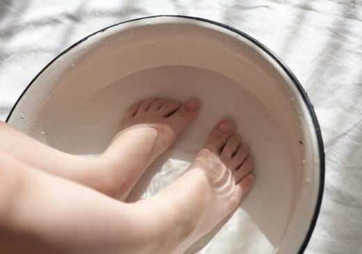 Diabetics should soak feet daily.