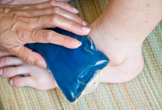 Ice packs may help relieve foot and ankle pain.