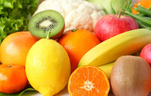 Eating fruits and vegetables may help a woman lose weight after a c-section.