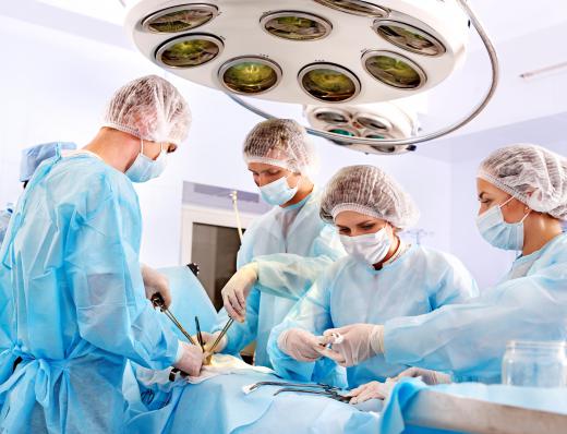 Orthopedic surgery requires a team of surgeons, nurses and anesthesiologists.