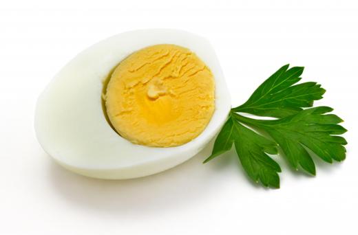 Protein-rich foods like eggs can help improve concentration.