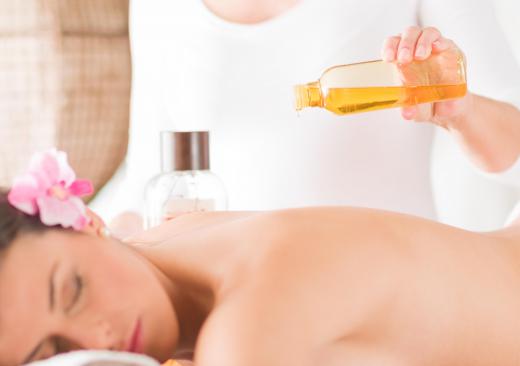 Patchouli aromatherapy oil can be used in massages.