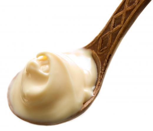 A spoonful of mayonnaise.