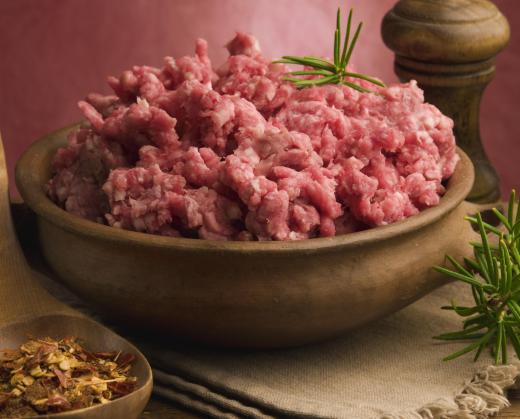 Minced meat is occasionally used a filling ingredient for rouladen.