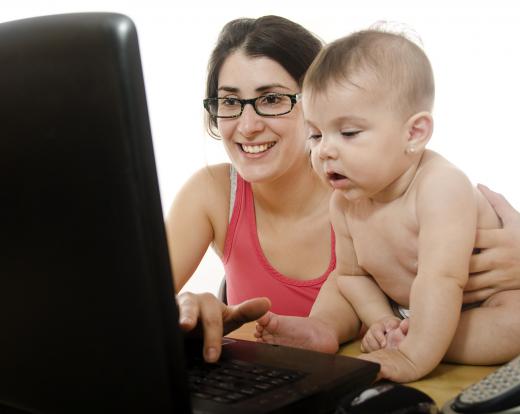 A self-employed woman can take time off for maternity leave with self-employed disability insurance.