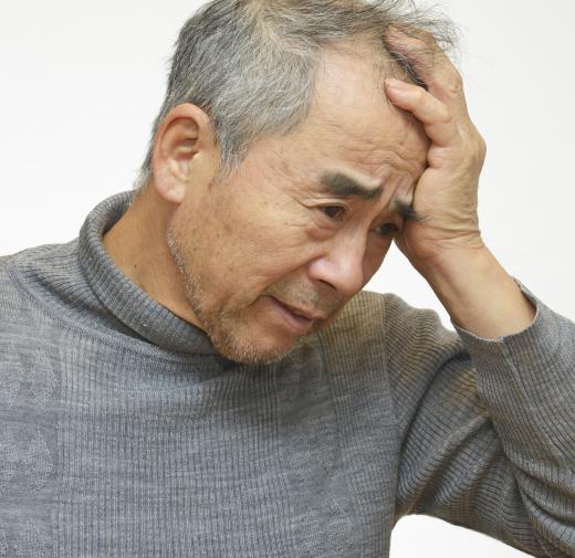 Confusion and memory loss are common symptoms of Alzheimer's disease.