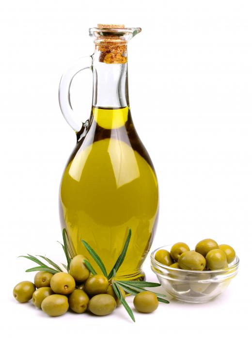 Olive oil, a simple staple in most kitchens, is also a great moisturizer for cracked lips.