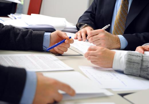 Sales people employed as contract negotiators often have degrees in finance or business.