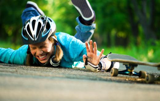 Scientific studies show that wearing a crash helmet can prevent severe head injuries.