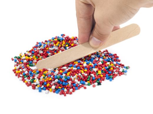 Plastic beads can be used to make colorful children's jewelry.