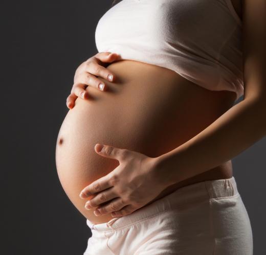 With a faster metabolism and increased water rate of absorbing water, pregnant women may become quickly dehydrated.