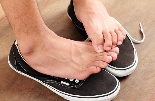 Stinging and itching between the toes are the most common symptoms of athlete's foot.