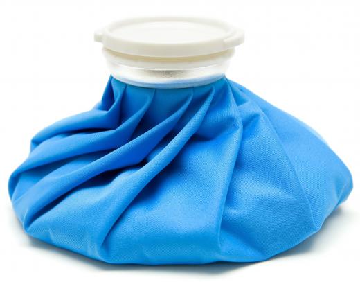 An ice pack, which can help with rotator cuff tendonitis.