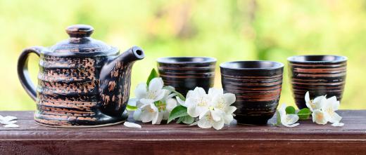 Jasmine plants produce white flowers that have an intense, sweet fragrance and are often used in teas and other products.