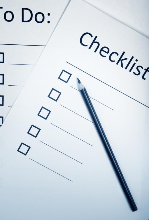 Dinner parties may be easier to host through use of a checklist.