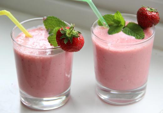 Many people replace meals with healthy fruit smoothies.