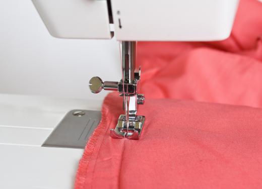 A sewing machine is the ideal tool to use for sewing the straight of the table cloth.