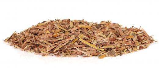 An herbal medicine, white willow bark may be effective at treating joint pain, fevers and back pain.