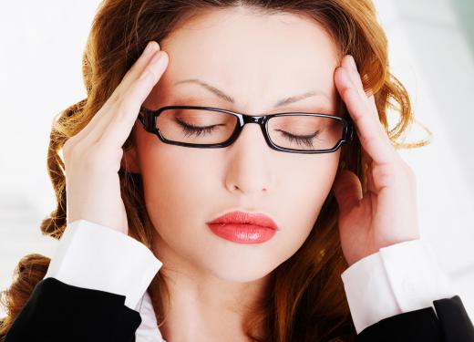 Headaches occur in the early stages of hepatitis.